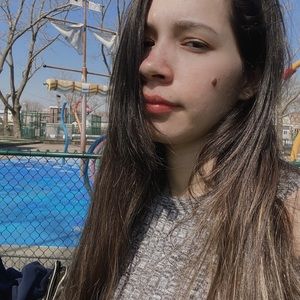 Meet your Posher, Anggie